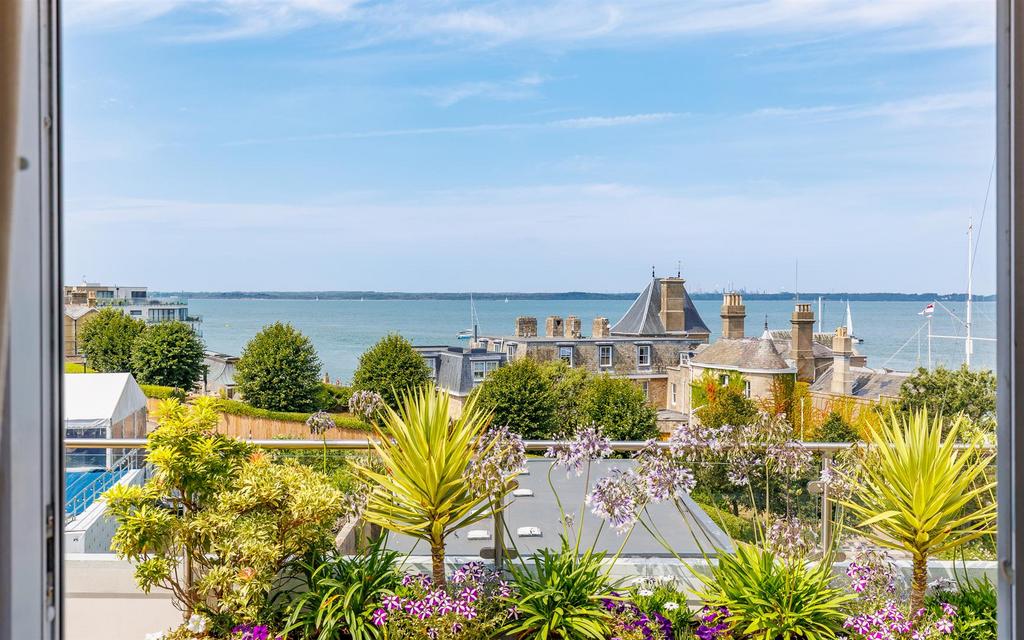 View of Royal Yacht Squadron