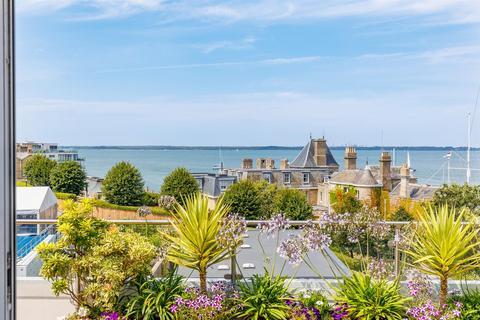undefined, Cowes, Isle of Wight