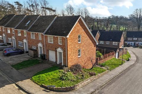3 bedroom end of terrace house for sale, Thistlemead, Chislehurst
