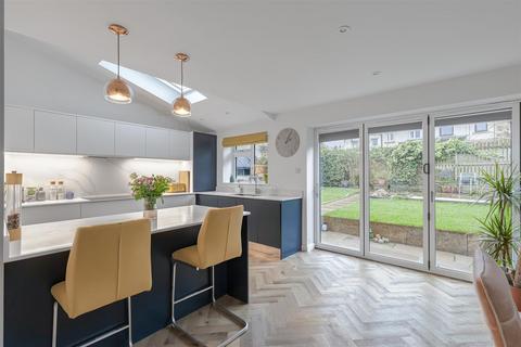 undefined, West Parade, Ilkley LS29
