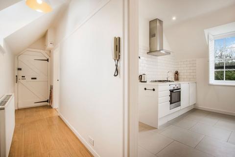 undefined, Homesfield, London NW11