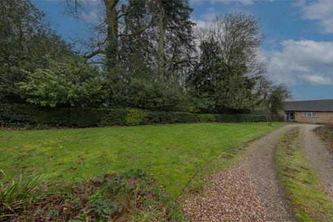 undefined, Lutterworth LE17