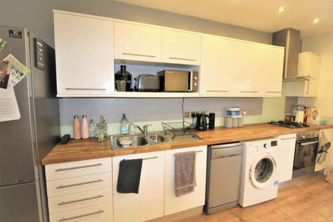 1 bedroom maisonette for sale, Brighton Road, South Croydon