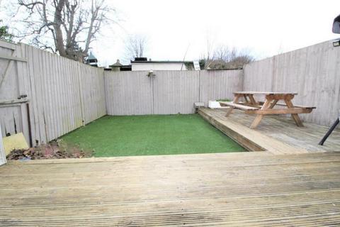 1 bedroom maisonette for sale, Brighton Road, South Croydon