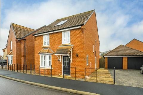 4 bedroom detached house for sale, Memorial Road, Horsford