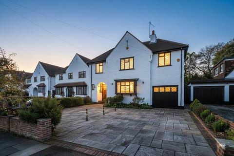 Lynwood Grove, Orpington