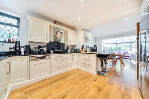 5 bedroom detached house for sale, Lynwood Grove, Orpington
