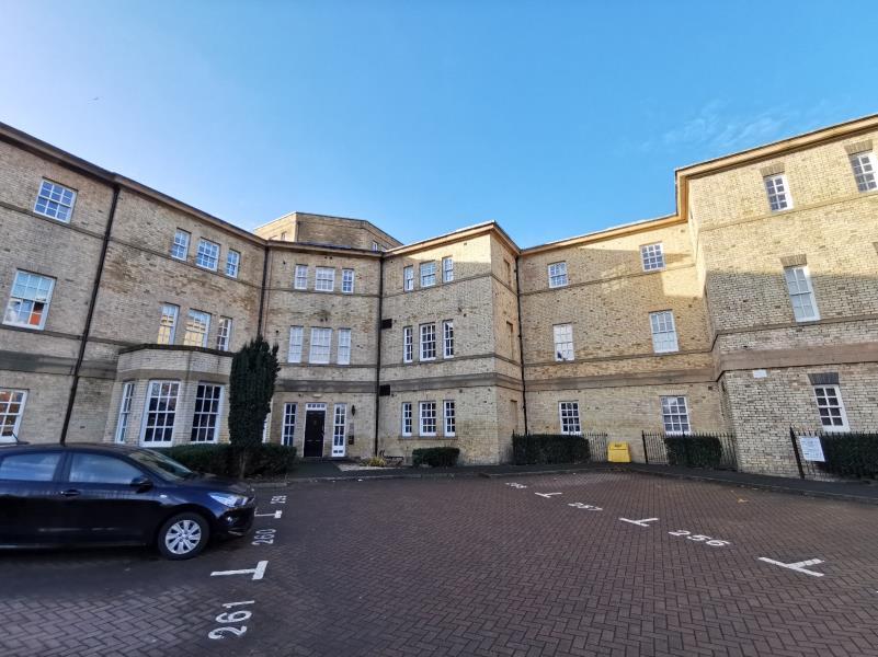 PARKLANDS MANOR, CENTRAL WAKEFIELD, WF1 4AF 2 bed apartment £650 pcm