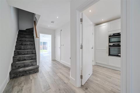 4 bedroom semi-detached house for sale, Chelsfield Road, Orpington