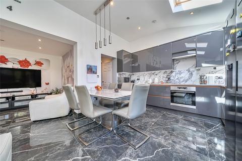3 bedroom end of terrace house for sale, High Street, Orpington