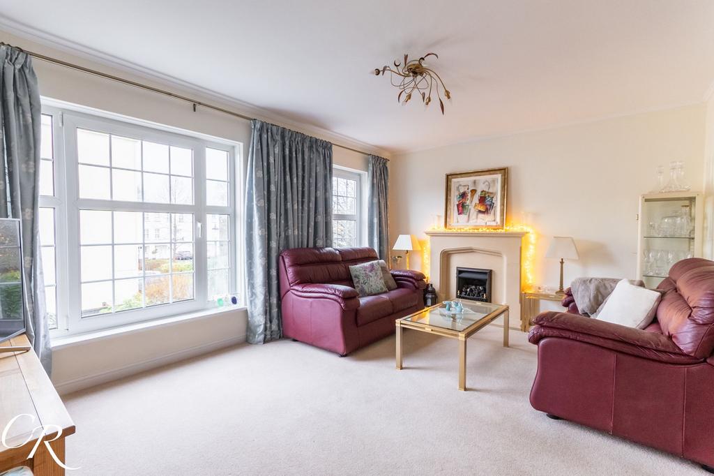 Sitting/Dining Room