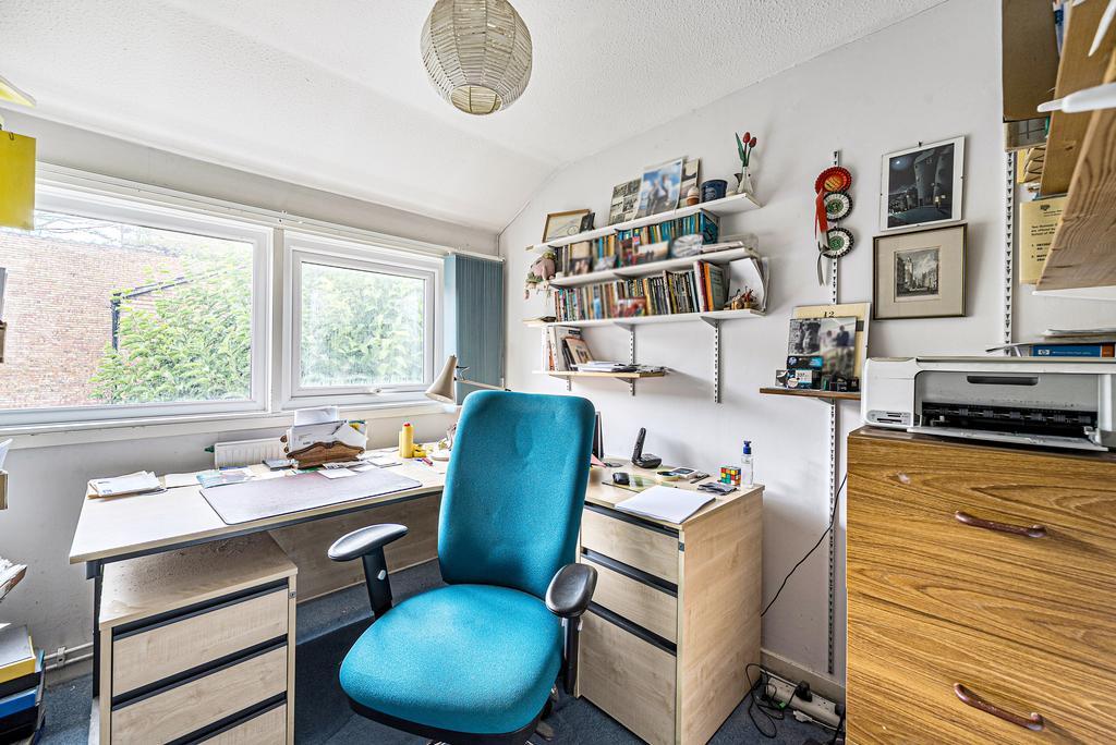 Bedroom/Study