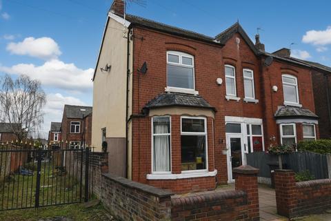 3 bedroom semi-detached house for sale, Alresford Road, Salford, M6