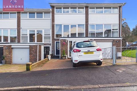 undefined, Caemawr Gardens, Porth, Rhondda Cynon Taf, CF39