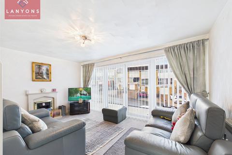 undefined, Caemawr Gardens, Porth, Rhondda Cynon Taf, CF39