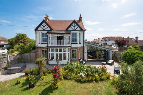 5 bedroom detached house for sale, Grand Drive, Herne Bay