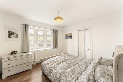 4 bedroom detached house for sale, Tadmor Close, Sunbury-On-Thames TW16