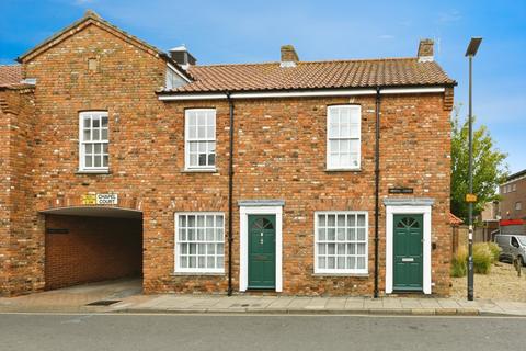 1 bedroom flat for sale, Chapel Court, Chapel Street, King's Lynn, Norfolk, PE30