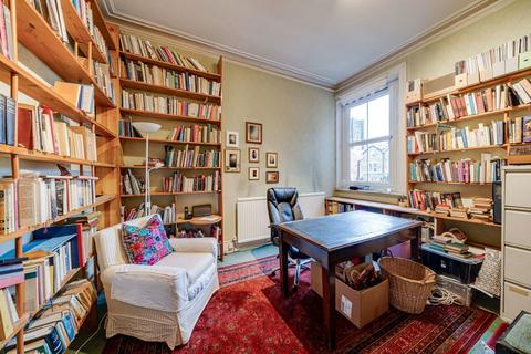 3 bedroom duplex for sale, Dean Road, London, NW2