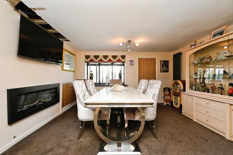 3 bedroom semi-detached house for sale, Old Lynn Road, Wisbech, Cambridgeshire, PE13
