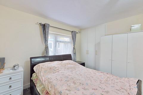 5 bedroom semi-detached house for sale, North Circular Road, London NW10