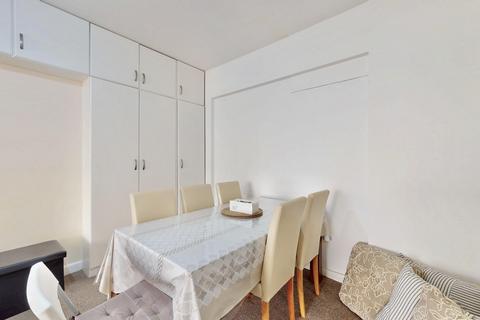 5 bedroom semi-detached house for sale, North Circular Road, London NW10