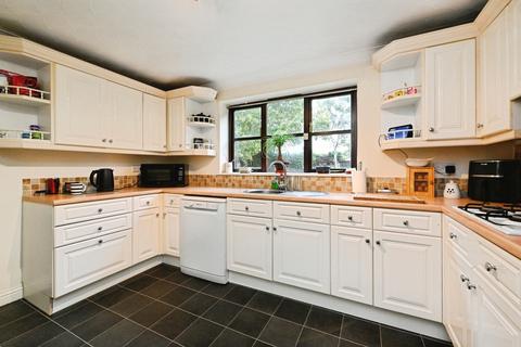 4 bedroom detached house for sale, Elm Road, WISBECH, Cambridgeshire, PE13