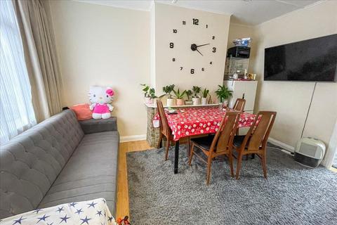 2 bedroom terraced house for sale, Fernside Avenue, Hanworth, Middlesex, TW13