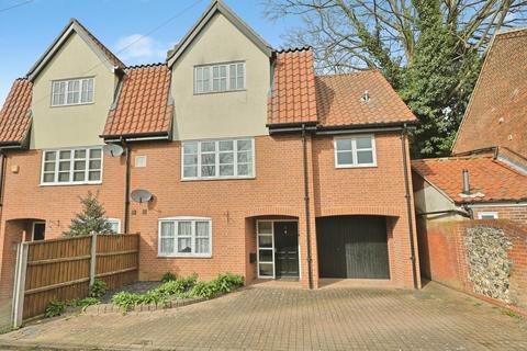 undefined, Yarmouth Road, Norwich, Norfolk, NR7