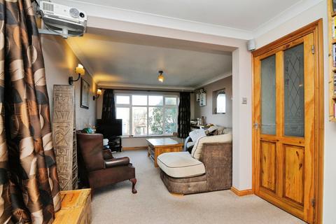 4 bedroom bungalow for sale, Station Crescent, Rayleigh, Essex, SS6