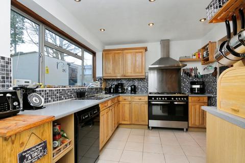 4 bedroom bungalow for sale, Station Crescent, Rayleigh, Essex, SS6