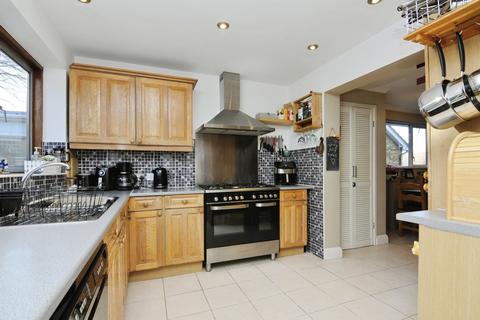 4 bedroom bungalow for sale, Station Crescent, Rayleigh, Essex, SS6