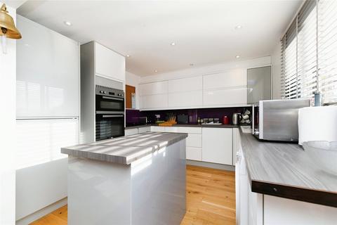 3 bedroom semi-detached house for sale, First Avenue, Canvey Island, SS8