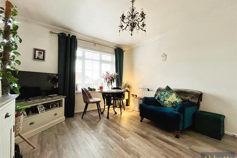 undefined, Moat Rise, Rayleigh, Essex, SS6