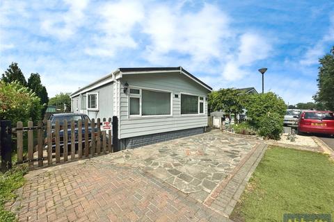 2 bedroom park home for sale, The Spur, The Dome Village, Hockley, Essex, SS5