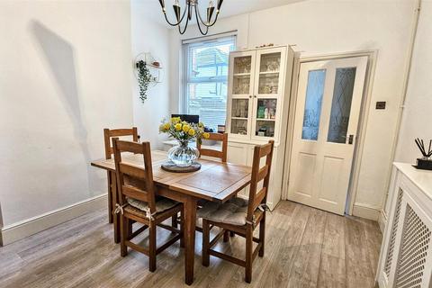 2 bedroom terraced house for sale, Haddenham Road, Off Narborough Road