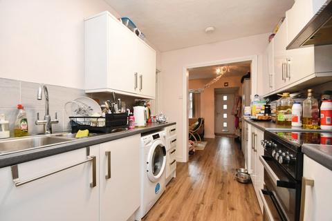 2 bedroom bungalow for sale, Hope Road, Canvey Island, Essex, SS8