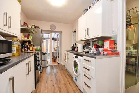 2 bedroom bungalow for sale, Hope Road, Canvey Island, Essex, SS8