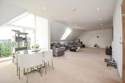 3 bedroom flat for sale, Lambeth Road, BENFLEET, Essex, SS7