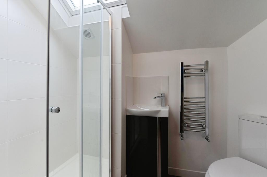 Bed Two En Suite