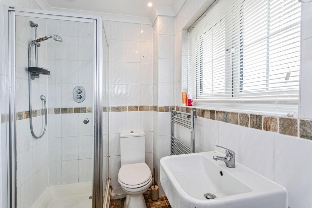 Bath/Shower Room