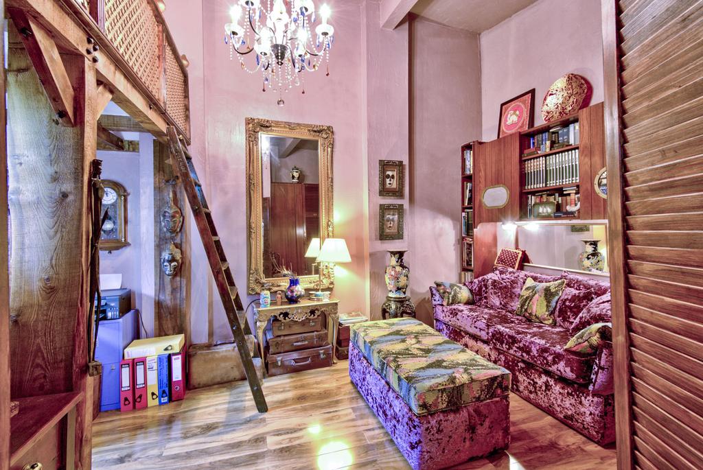 Backroom/Bedroom