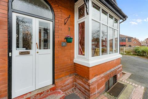 4 bedroom semi-detached house for sale, Sylvan Avenue, Sale