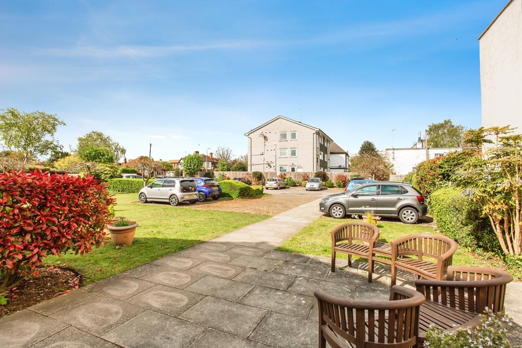 Garden &amp; Parking