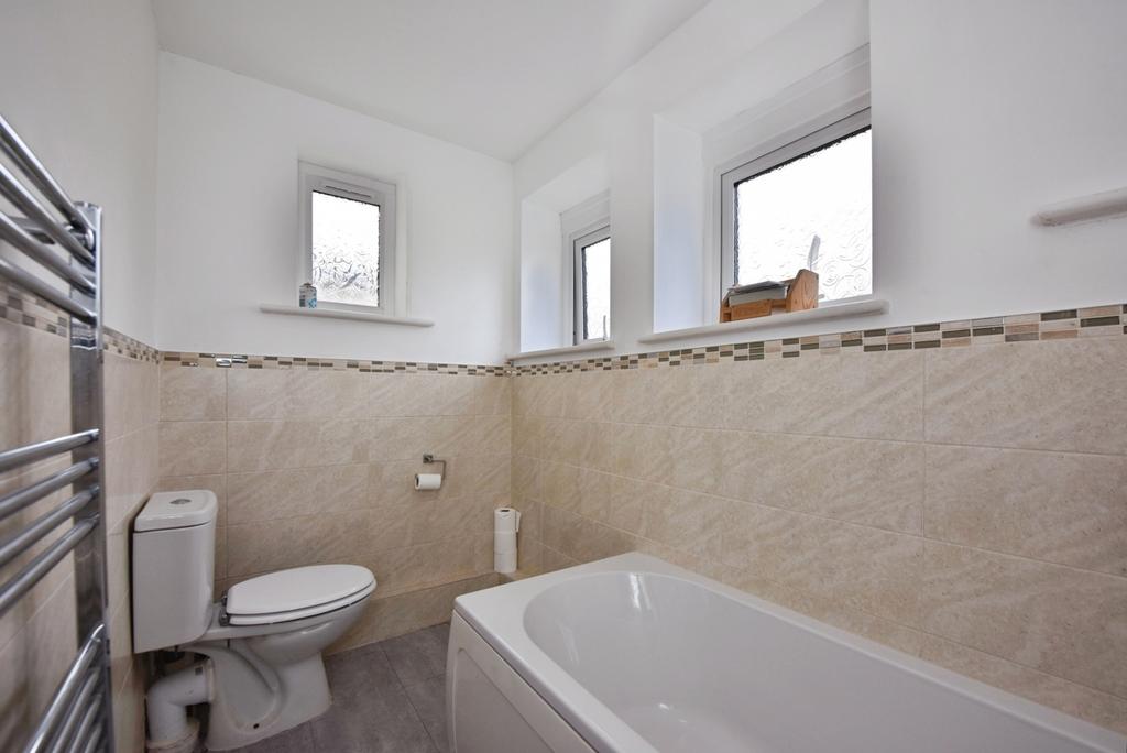 Ensuite - Bed 2