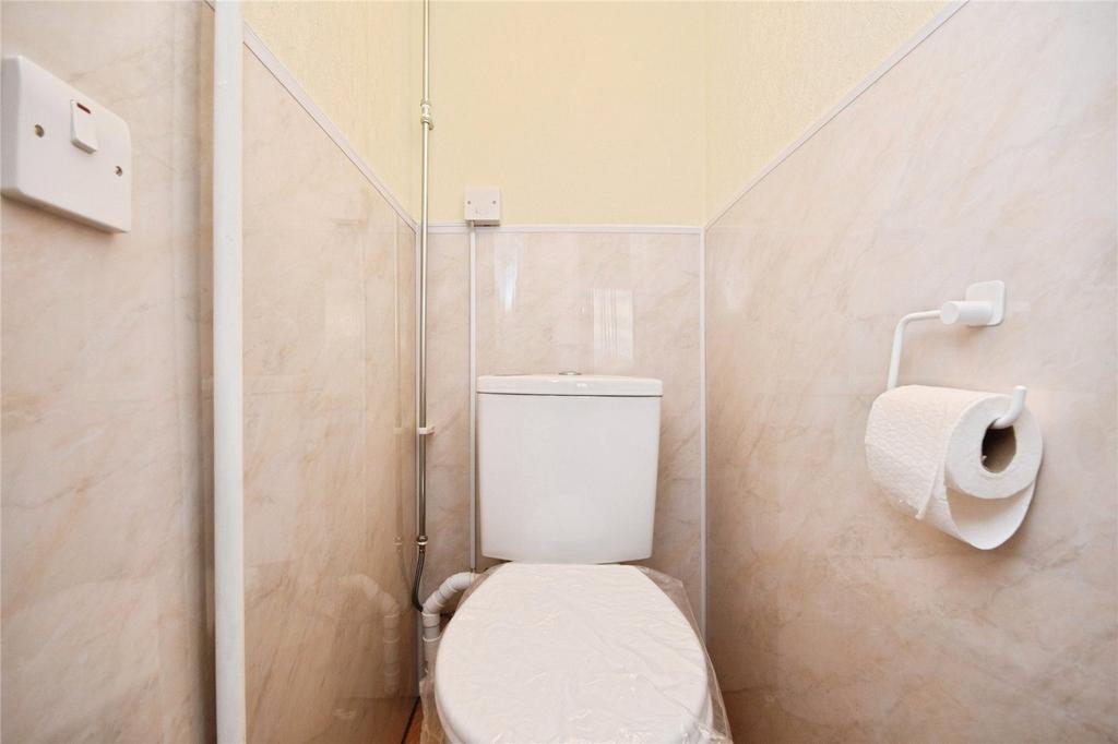 Cloakroom/Wc