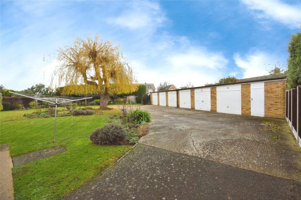 Garage In Block