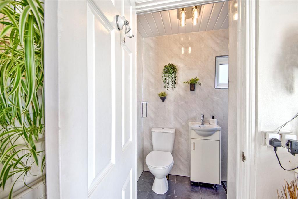 Shower Room/Wc