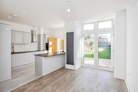 3 bedroom semi-detached house for sale, Ilfracombe Road, Southend-on-Sea, Essex, SS2