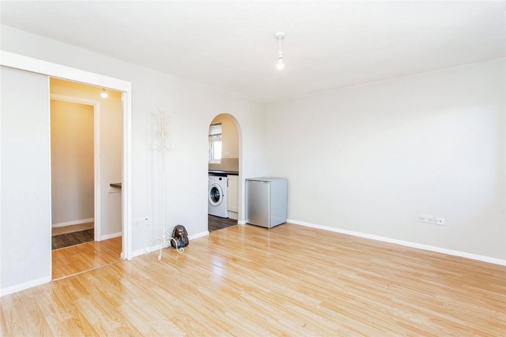 Living/Bedroom Area